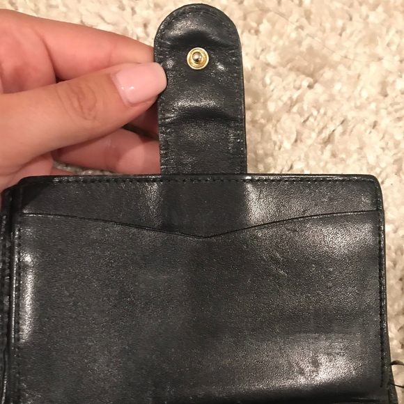 Black vintage GUCCI wallet! - Picture 3 of 8